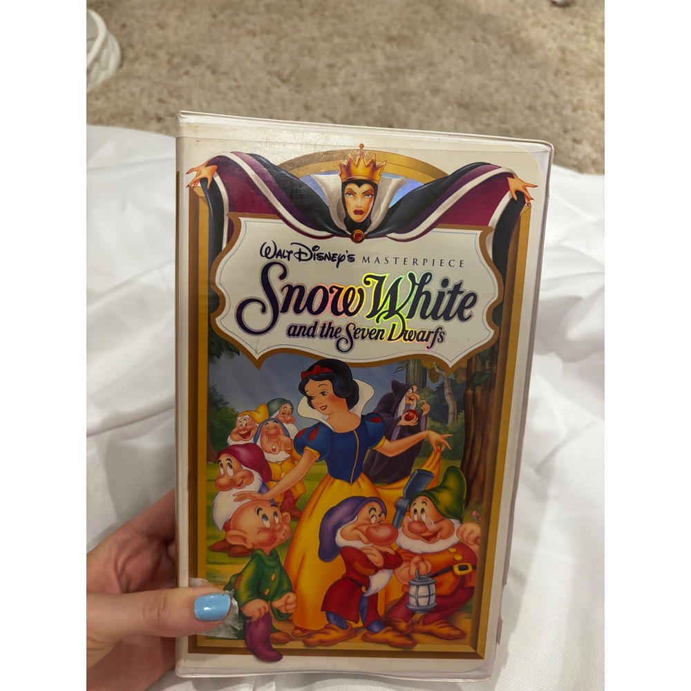 Walt Disney Masterpiece Snow White and the Seven‎ Dwarfs VHS Clamshell 1524